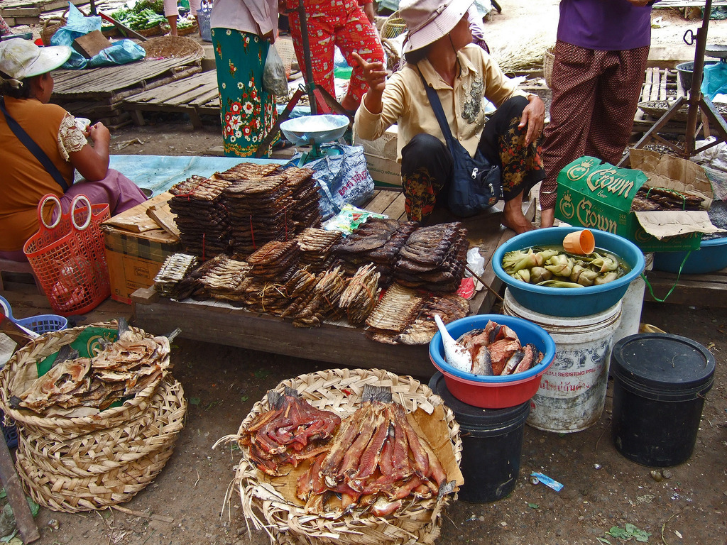 attraction-Shopping In Kampong Thom 1.jpg
